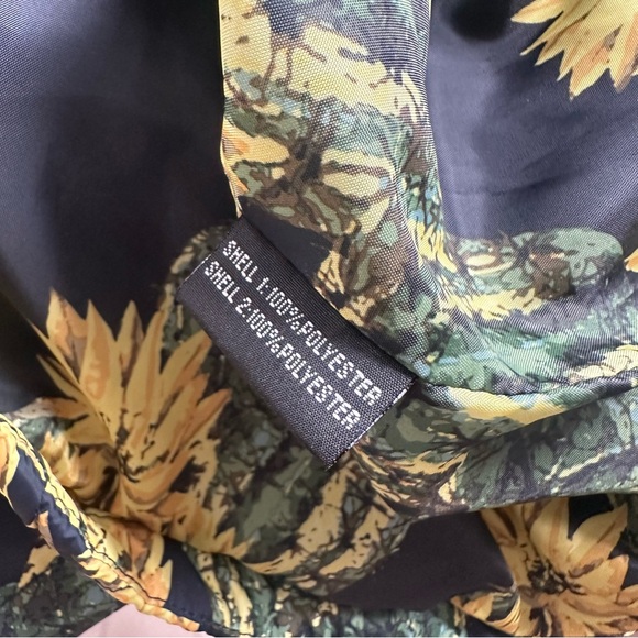 SAGA Quilted Hoodie Jacket | Women’s Small | Black Floral Print - Picture 9 of 9